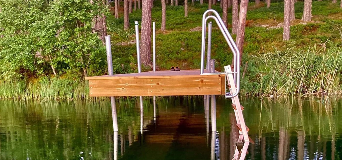 Vi har Badetrapper fra Khiment på lager